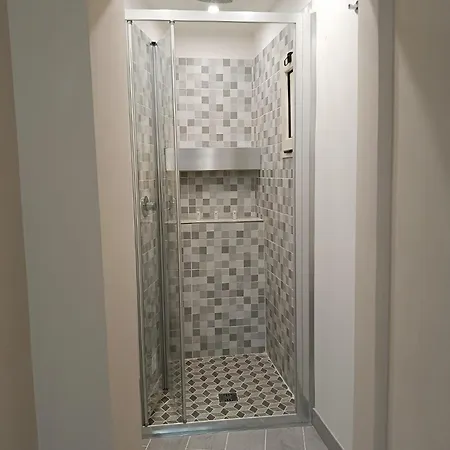 Liberty House לינה וארוחת בוקר 3*